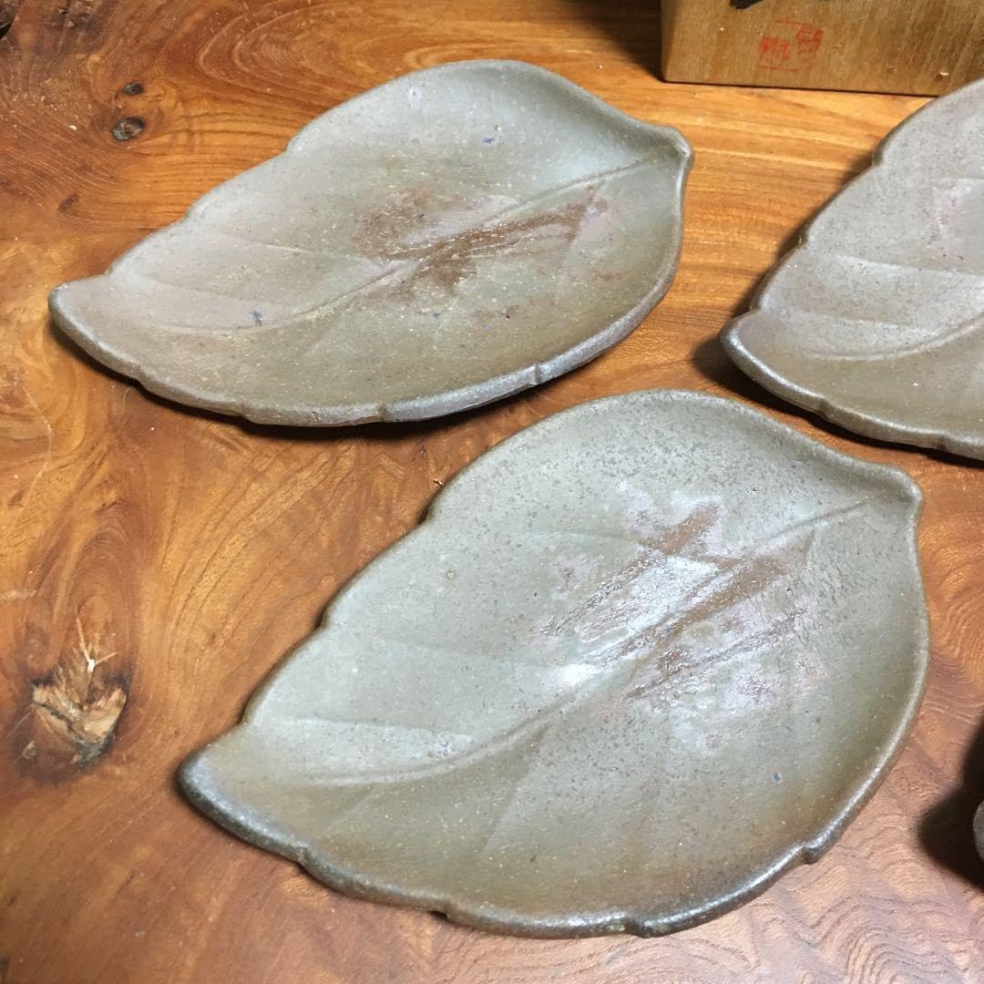 有田焼　滋山窯　青文趾　葉型焼物皿揃　中皿✖️5枚 有田焼 滋山窯 青文趾 葉型焼物皿揃 中皿 5枚